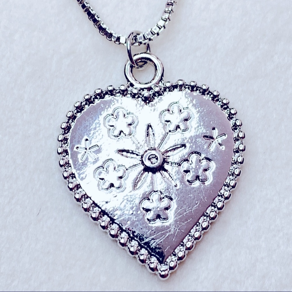 ❣️$25/3❣️ Sliver Plated Heart Pendant Double Chains Necklace - Picture 5 of 14